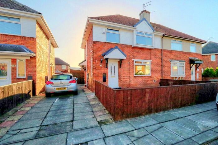 3 Bedroom Semi-Detached House To Rent In Arundel Road, Grangetown, TS6