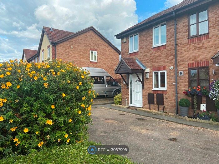 2 Bedroom Semi Detached House To Rent In Mallard Close, Chatteris, PE16