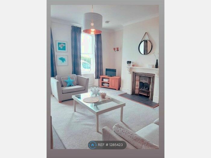 1 Bedroom Flat To Rent In Addington Place, Ramsgate, CT11