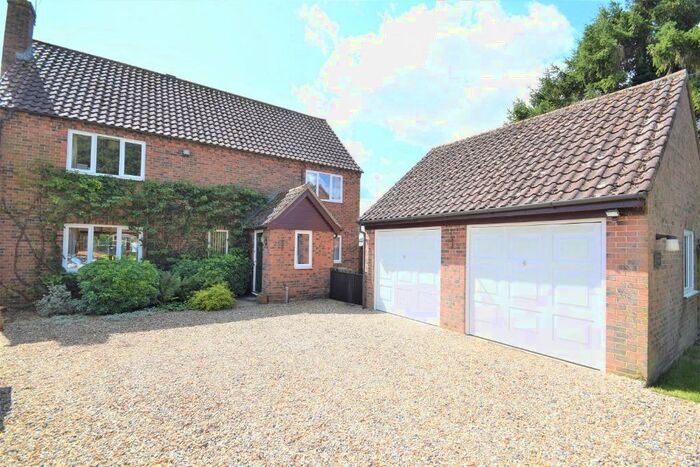 4 Bedroom Detached House To Rent In Hallfield Road, Thompson, IP24