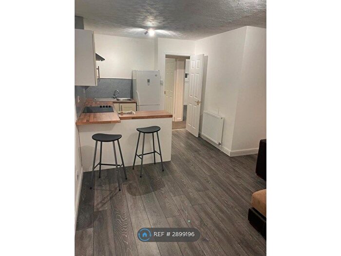2 Bedroom Flat To Rent In Formby Drive, Glasgow, G23