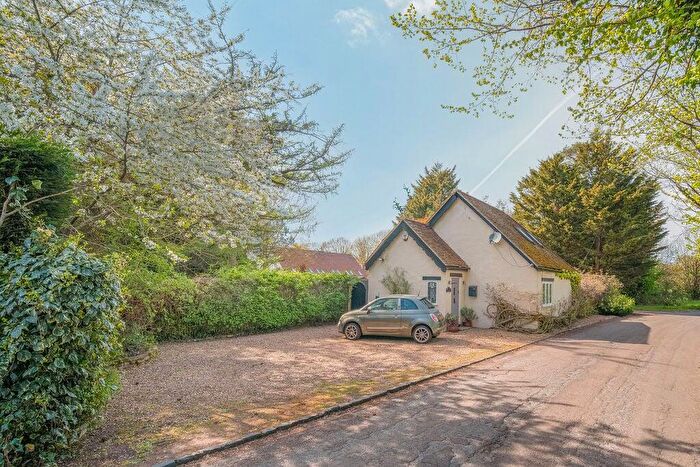 2 Bedroom Detached House For Sale In Hollow Hill Lane, Iver, SL0