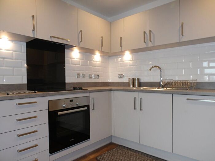 2 Bedroom Property To Rent In Roosevelt Apartments, Birmingham, B15