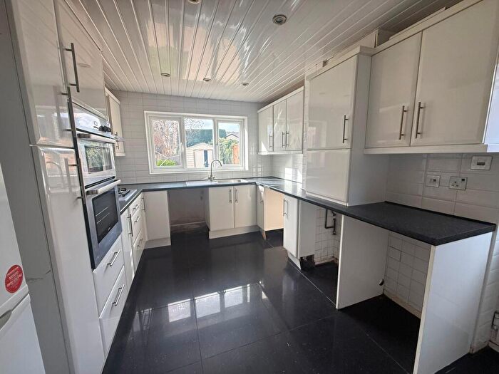 4 Bedroom Detached House To Rent In Moore Walk, Warwick, CV34