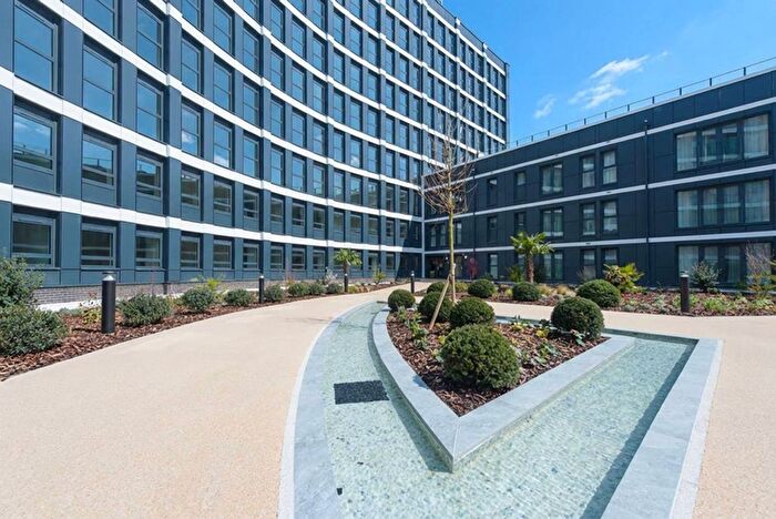 1 Bedroom Flat To Rent In Munro Court, Cockfosters, EN4