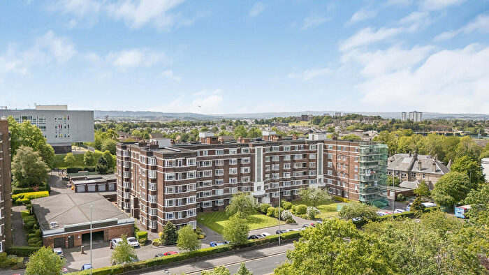 2 Bedroom Flat For Sale In Kelvin Court, Claythorn, G12