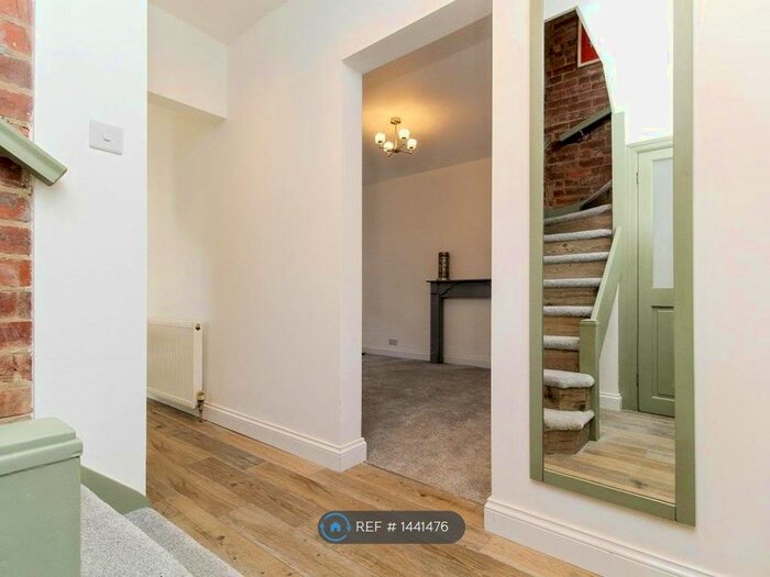 3 Bedroom Semi-Detached House To Rent In Godric Road, Sheffield, S5