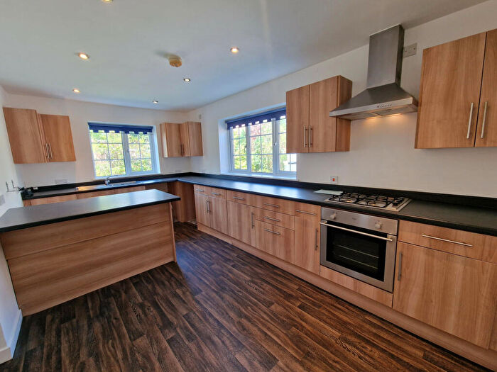 2 Bedroom Semi-Detached House To Rent In Plantation Drive, Yorkshire, HU14