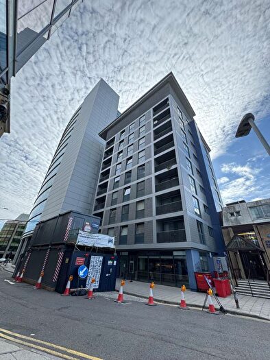 1 Bedroom Flat For Sale In St. Lawrence House, Reading, RG1