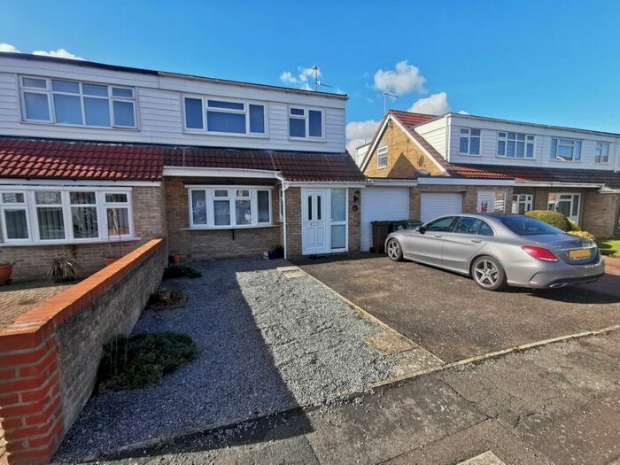 3 Bedroom Semi-Detached House To Rent In Braddick Close, Maidstone, ME15