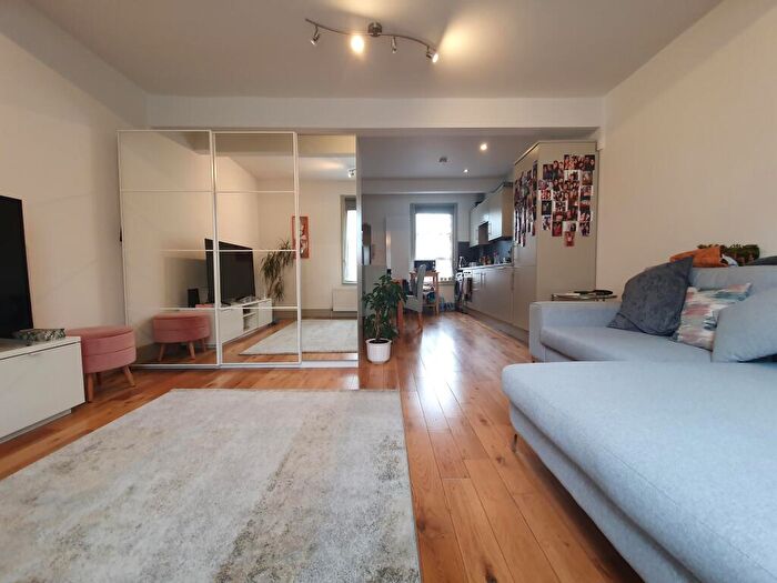 1 Bedroom Apartment To Rent In Bonnersfield Lane, Harrow, HA1