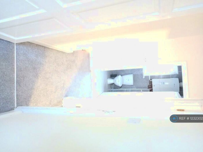 3 Bedroom Semi-Detached House To Rent In Molesey Avenue Molesey West, Surrey, KT8