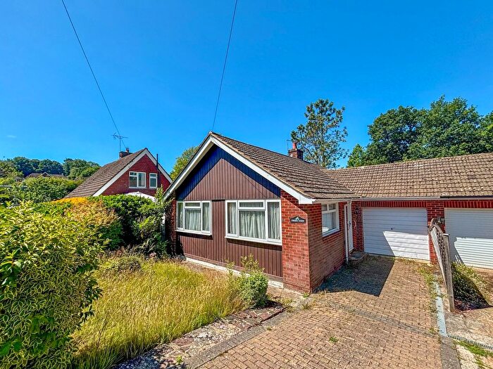 2 Bedroom Bungalow For Sale In Oakhurst Road, Battle, TN33
