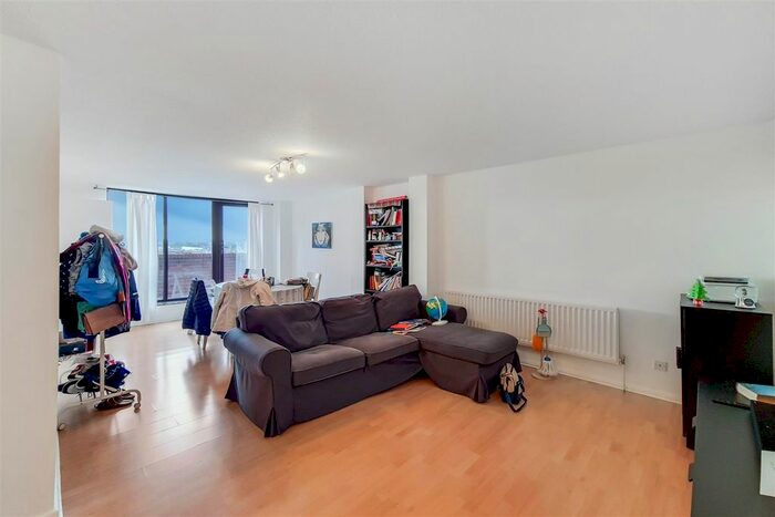 2 Bedroom Flat To Rent In The Broadway, Wimbledon, London, SW19