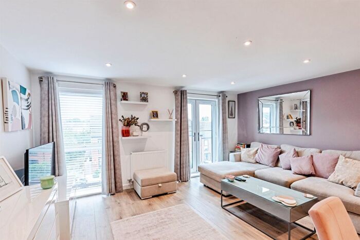 1 Bedroom Flat For Sale In Ashton Rise, Bristol, BS3