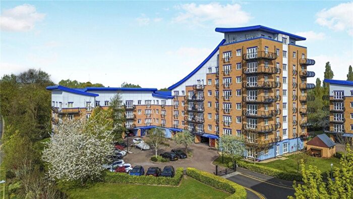 2 Bedroom Apartment For Sale In Luscinia View, Napier Road, Reading, Berkshire, RG1