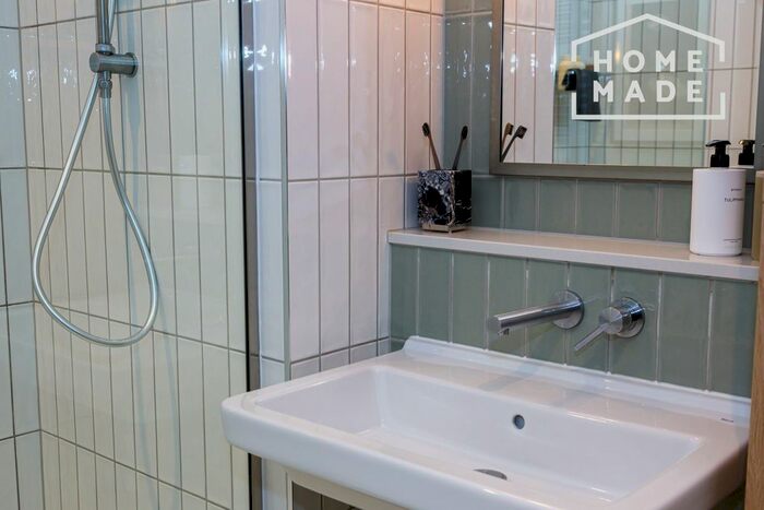 3 Bedroom Flat To Rent In Greenford Quay, Greenford, UB6