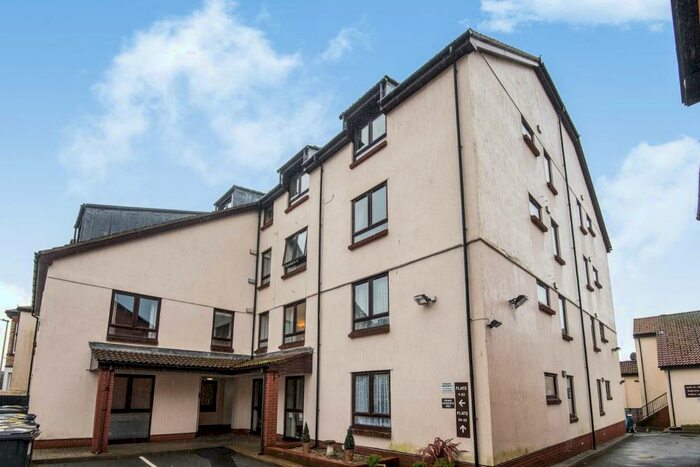 1 Bedroom Flat To Rent In Dawlish, EX7