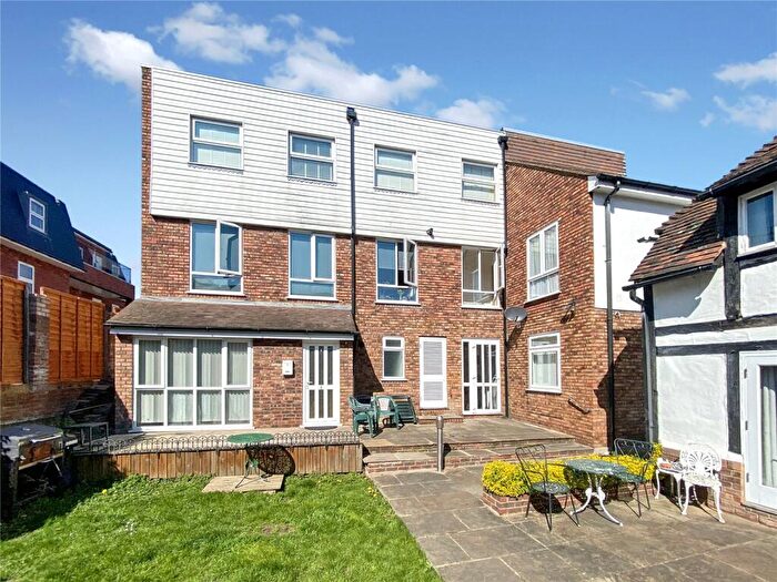 Studio For Sale In Foots Cray High Street, Sidcup, Kent, DA14