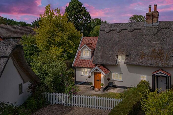 3 Bedroom Semi-Detached House For Sale In School Lane, Forward Green, IP14