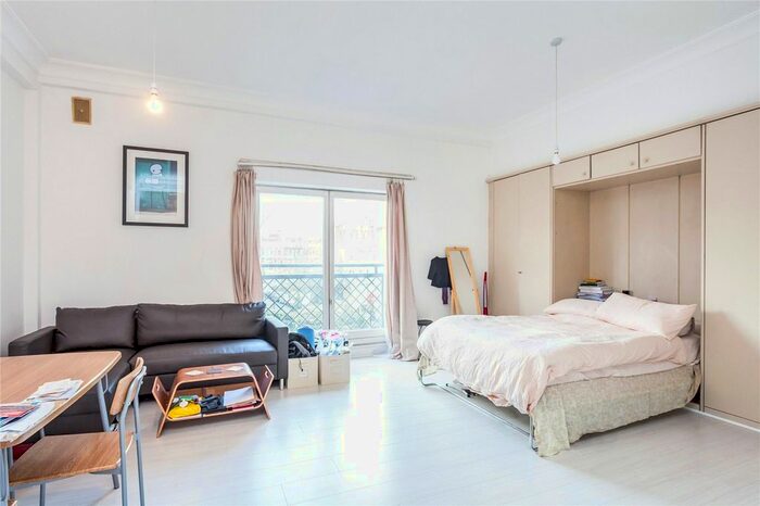 Studio To Rent In Waterloo Gardens, Milner Square, London, N1
