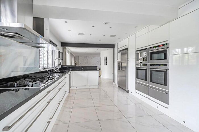 4 Bedroom Detached House To Rent In Powers Hall End, CM8