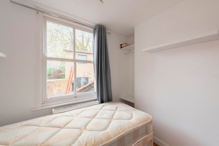 Apartment To Rent In Southampton Road, London, NW5