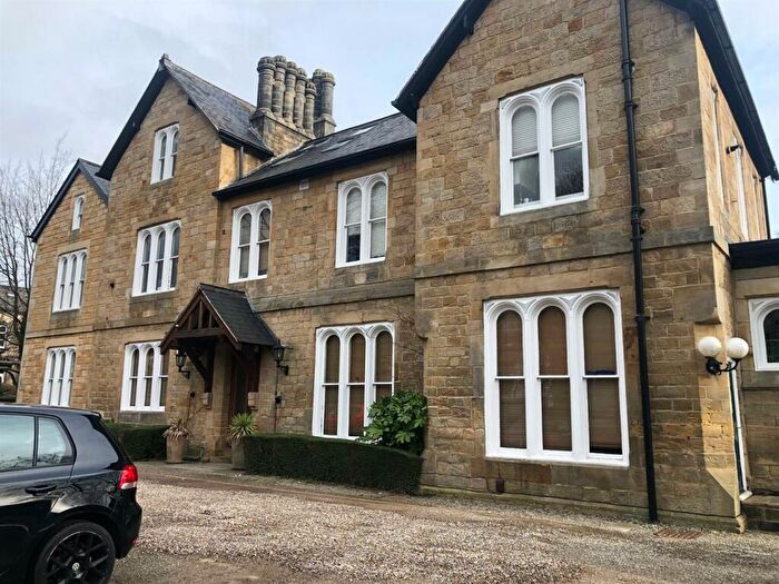 3 Bedroom Apartment To Rent In Otley Road, Leeds, LS6