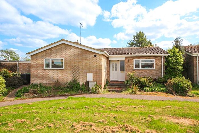 2 Bedroom Bungalow For Sale In Dodds Close, Riseley, Bedford, Bedfordshire, MK44