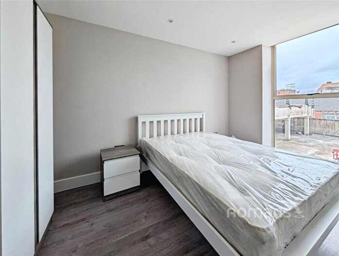 2 Bedroom Flat To Rent In Friar Street, Reading, Berkshire, RG1