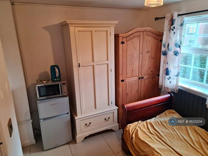 Studio To Rent In Warwick Way, Dartford, DA1