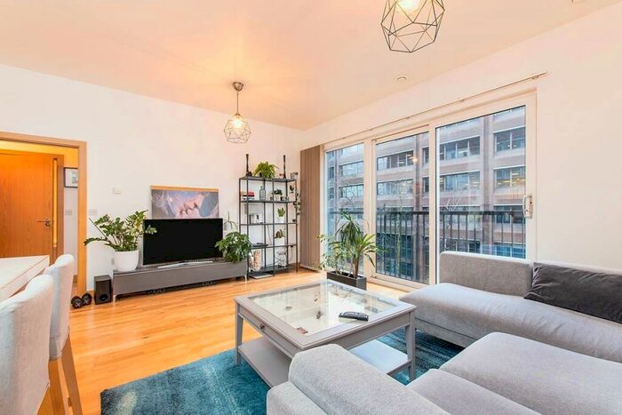 1 Bedroom Flat To Rent In Manor Road, Wallington, Surrey, SM6