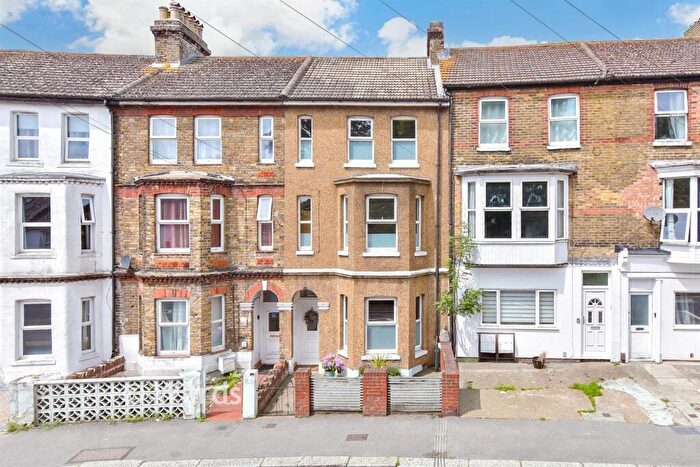 5 Bedroom Terraced House For Sale In Cherry Tree Avenue, Dover, Kent, CT16