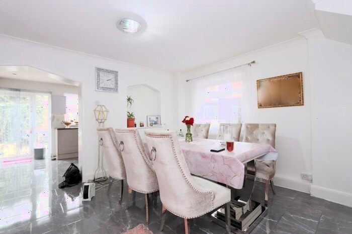 3 Bedroom End Of Terrace House To Rent In Canterbury Close, Greenford, UB6