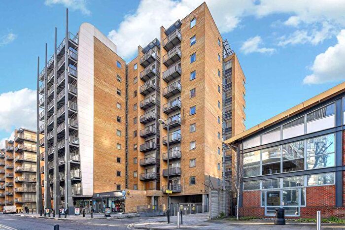 1 Bedroom Flat To Rent In Cassilis Road, Canary Central, E14