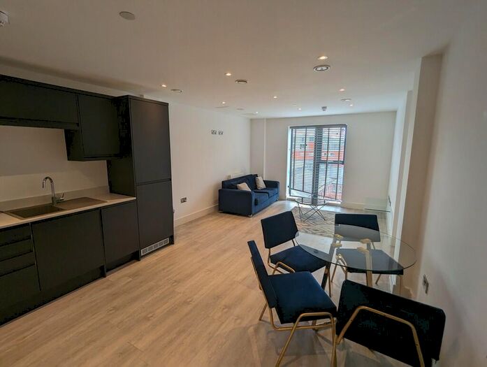 2 Bedroom Apartment To Rent In Severn House, Birmingham, B1