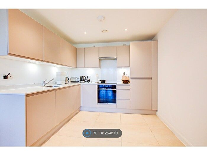 1 Bedroom Flat To Rent In Orchid Court, Watford, WD17