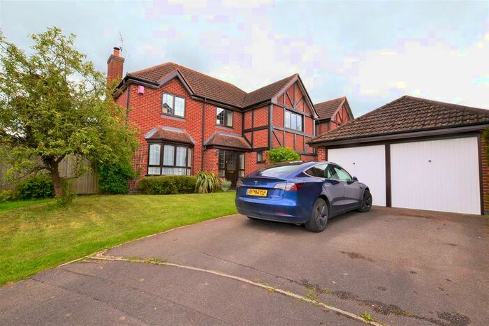 4 Bedroom Detached House To Rent In Murray Close, Bishops Cleeve, Cheltenham, GL52