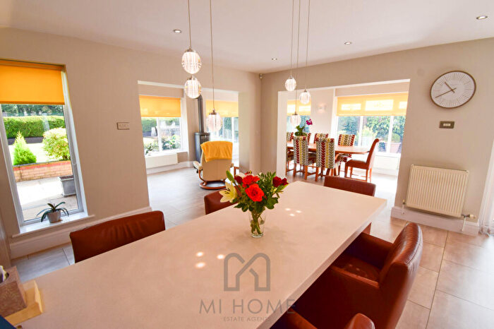 4 Bedroom Detached House For Sale In Kirkham Road, Freckleton, Preston, PR4