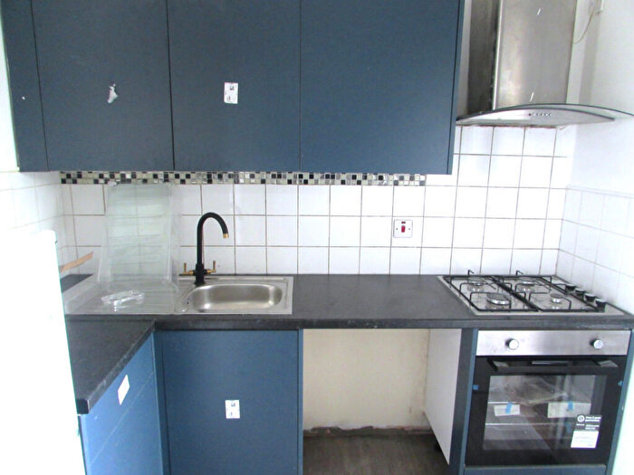 2 Bedroom Flat To Rent In Cecil Road, Harrow Wealdstone, Middlesex, HA3