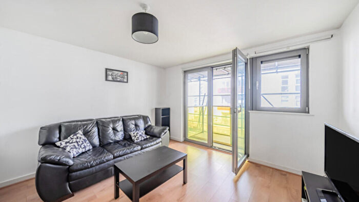 1 Bedroom Flat For Sale In Azura Court, E15