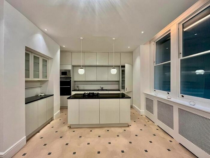 4 Bedroom Flat To Rent In Kensington Mansions, Trebovir Road, London, SW5