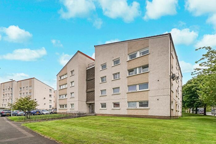3 Bedroom Flat For Sale In Chapel Street, Rutherglen, G73