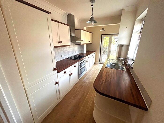 3 Bedroom Terraced House To Rent In Clifton Road Hornchurch, RM11