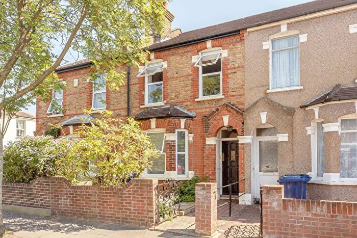 3 Bedroom Property To Rent In Westfield Road, Ealing, W13