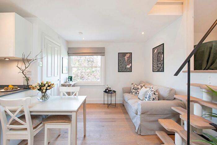 1 Bedroom Flat To Rent In Church Road, Richmond, TW10