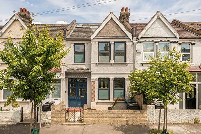 4 Bedroom Property To Rent In Southcote Road, South Norwood, SE25
