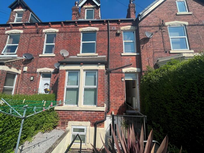1 Bedroom Flat To Rent In Cross Green Lane, Halton, Leeds, LS15