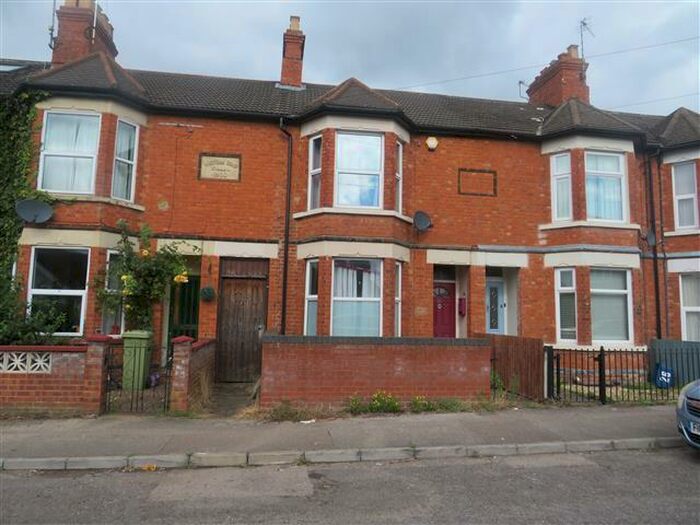 2 Bedroom House To Rent In Western Road, Bletchley, Milton Keynes, MK2