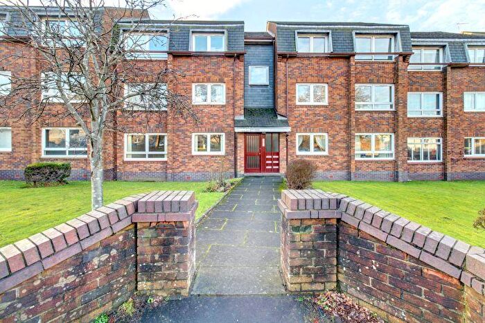 2 Bedroom Flat For Sale In Cedarwood Court, Cardross, G82